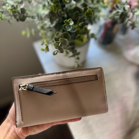 Kate Spade Wallet - Picture 4 of 4